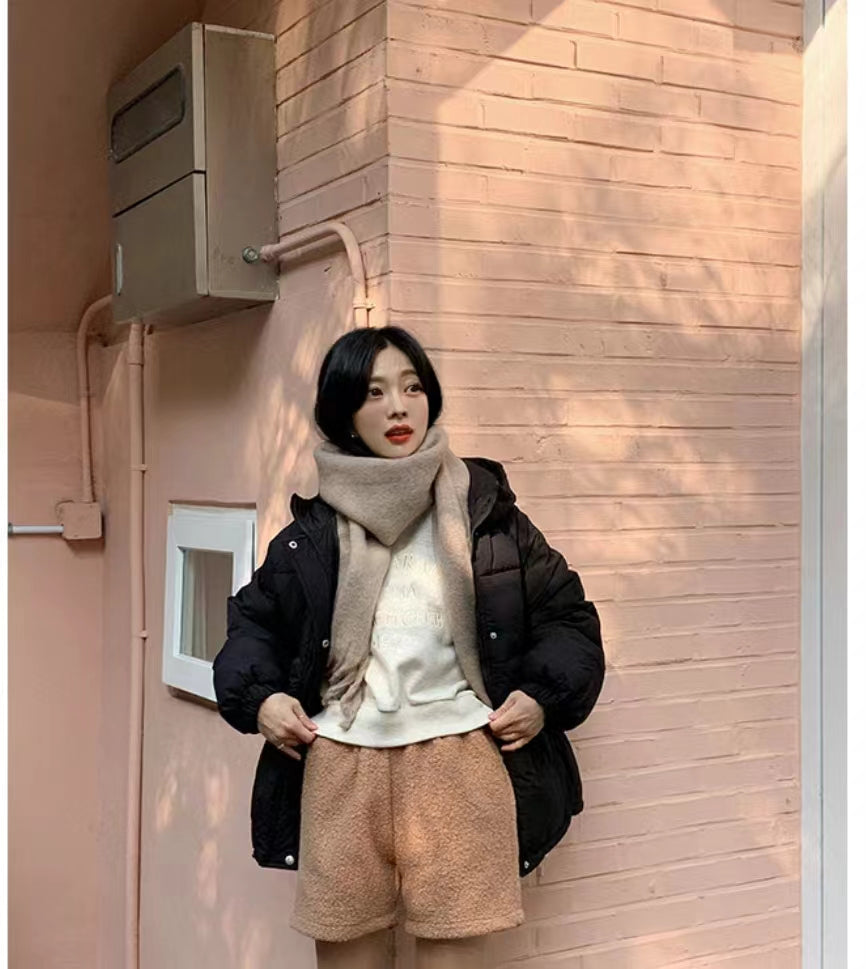 韓國製時尚百搭毛絨短褲